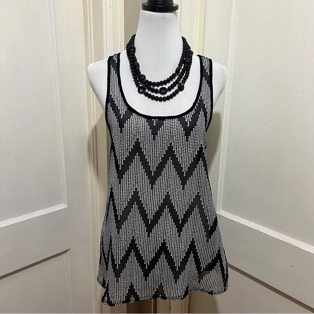 Bella D. Sheer Front Racer back Tank Women's Medium - Picture 12 of 12